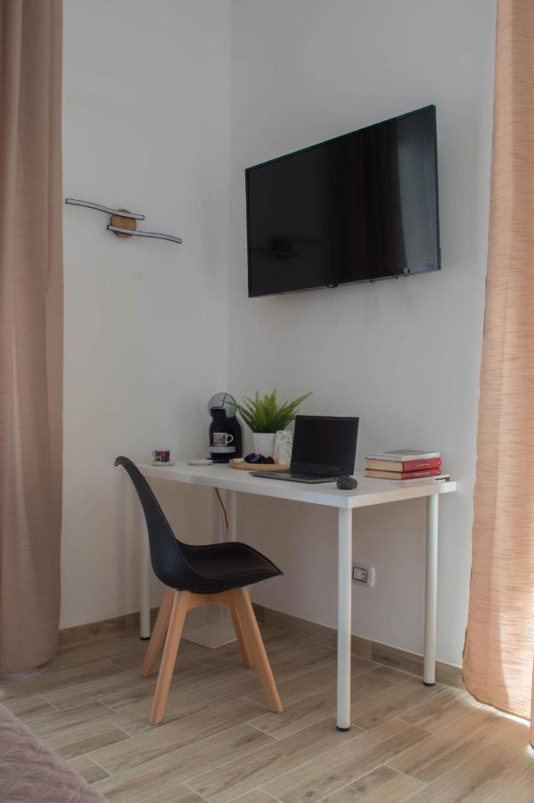 Tiber Rooms Testaccio โรม ภายนอก รูปภาพ