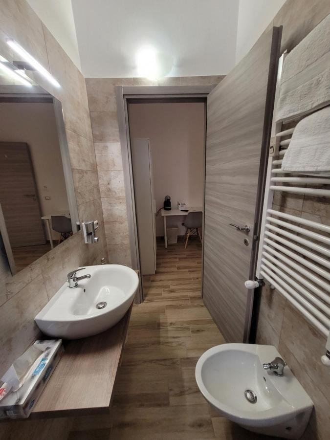 Tiber Rooms Testaccio โรม ภายนอก รูปภาพ