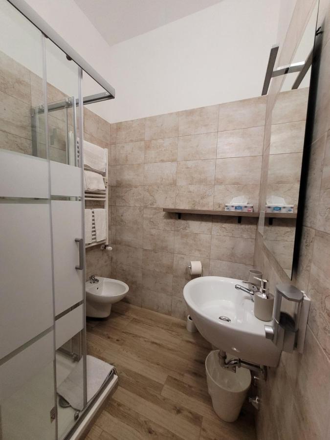 Tiber Rooms Testaccio โรม ภายนอก รูปภาพ